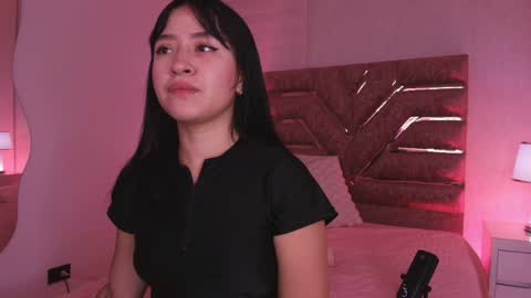 sofia gomes online show from 05-11-26, 12:00