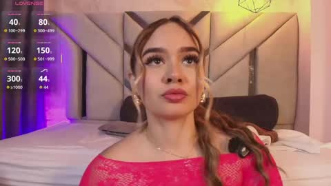 Snapshot of sofia_pamela_ chatting on 04-30-26, 08:57 online show from 04-30-26, 08:57
