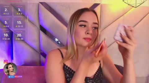 Snapshot of sofia_pamela_ chatting on 05-22-26, 06:57 online show from 05-22-26, 06:57