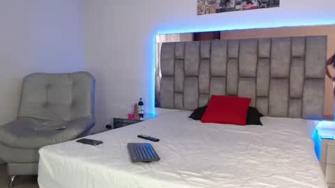 sofia_velez26 online show from 06-28-26, 08:15