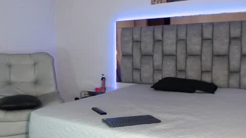 sofia_velez26 online show from 07-03-26, 12:06