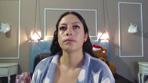 Sofa online show from 11-19-25, 11:10