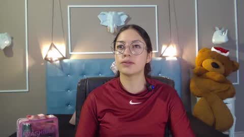 Sofa online show from 12-04-25, 11:19