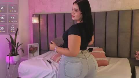 Snapshot of sofiaa_cortes chatting on 04-13-26, 11:27 Sofi online show from 04-13-26, 11:27