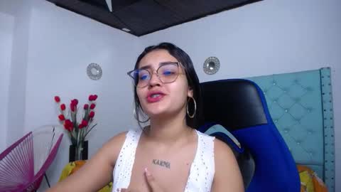 Snapshot of sofiaasexy19 chatting on 03-12-26, 12:11 Sofia online show from 03-12-26, 12:11