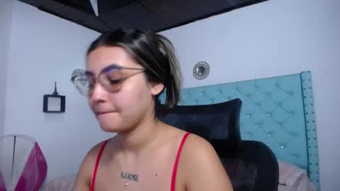Snapshot of sofiaasexy19 chatting on 04-19-26, 11:53 Sofia online show from 04-19-26, 11:53