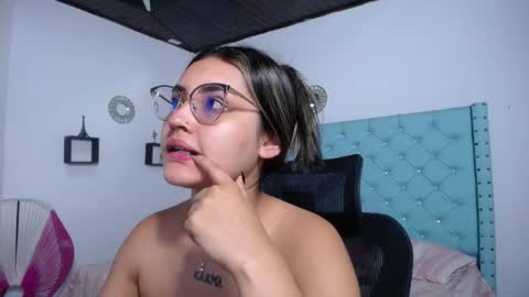 Snapshot of sofiaasexy19 chatting on 04-21-26, 10:54 Sofia online show from 04-21-26, 10:54
