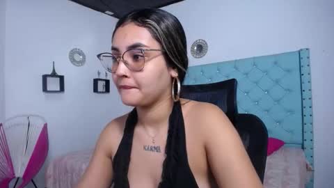 Snapshot of sofiaasexy19 chatting on 04-30-26, 12:33 Sofia online show from 04-30-26, 12:33