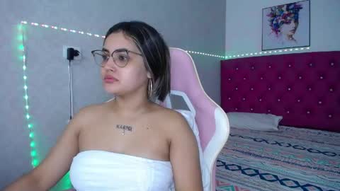 Snapshot of sofiaasexy19 chatting on 05-06-26, 11:48 Sofia online show from 05-06-26, 11:48