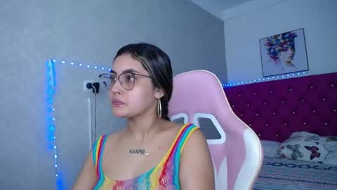 Snapshot of sofiaasexy19 chatting on 05-12-26, 01:08 Sofia online show from 05-12-26, 01:08