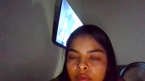 Danna Sofia online show from 12-22-25, 01:46