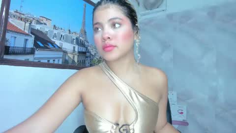 sofiacastillo01 online show from 05-29-26, 01:31