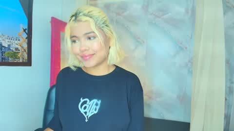Snapshot of sofiacastillo01 chatting on 07-07-26, 01:48 sofiacastillo01 online show from 07-07-26, 01:48