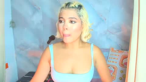 Snapshot of sofiacastillo01 chatting on 07-16-26, 01:39 sofiacastillo01 online show from 07-16-26, 01:39