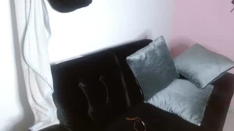 sofiasexygirl69 online show from 06-19-26, 12:20