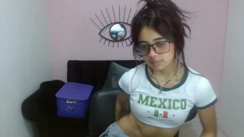 sofiasexygirl69 online show from 06-22-26, 12:13