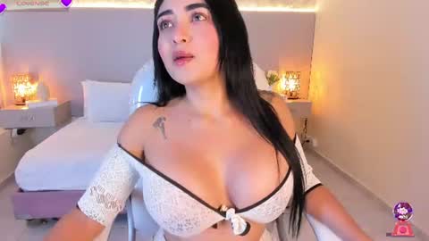 Snapshot of sofiathonsonn chatting on 06-25-26, 08:02 Sofia online show from 06-25-26, 08:02
