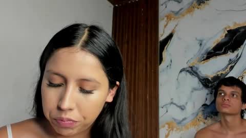 Sofia and Noah online show from 04-21-26, 12:33