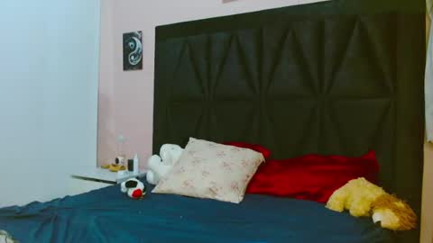 Snapshot of soficute_1 chatting on 06-19-26, 05:34 sofi online show from 06-19-26, 05:34