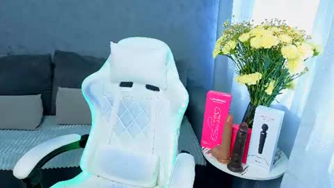 Sofie  Evans online show from 07-18-26, 03:00