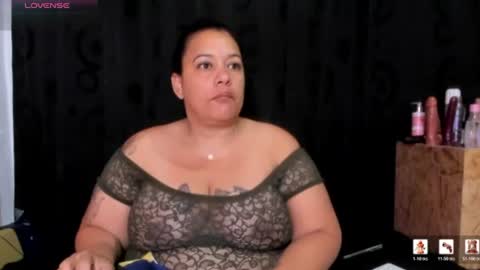 Snapshot of sofie_storm chatting on 06-25-26, 11:26 Vicky online show from 06-25-26, 11:26