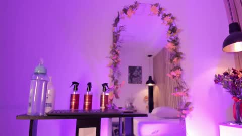 Sofie online show from 09-22-25, 01:46