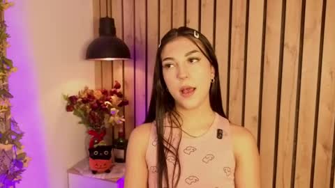 Sofie online show from 10-24-25, 01:51