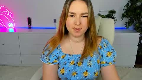 Snapshot of sofii_darling chatting on 02-06-26, 06:11 sofii_darling online show from 02-06-26, 06:11