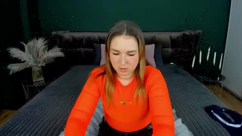 Snapshot of sofii_darling chatting on 02-10-26, 06:12 sofii_darling online show from 02-10-26, 06:12