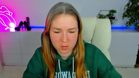 Snapshot of sofii_darling chatting on 02-19-26, 05:42 sofii_darling online show from 02-19-26, 05:42