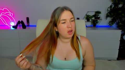 Snapshot of sofii_darling chatting on 03-02-26, 06:04 sofii_darling online show from 03-02-26, 06:04