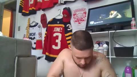 Snapshot of soflogrown97 chatting on 03-27-26, 10:09 Mason Muscles online show from 03-27-26, 10:09