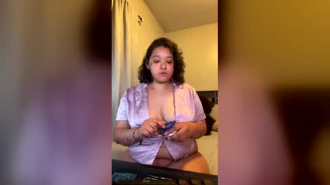 Layla online show from 06-11-26, 02:33