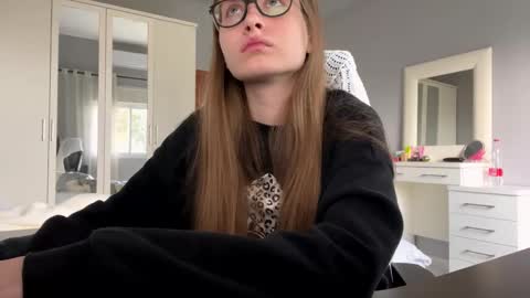 softlygirl online show from 03-23-26, 01:48