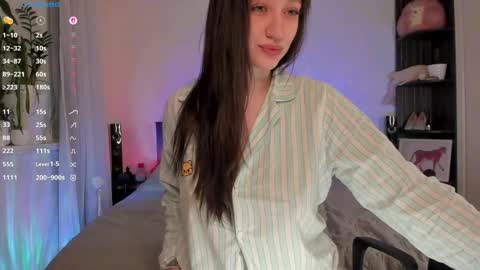 Snapshot of softnoir chatting on 03-19-26, 12:53 Eva online show from 03-19-26, 12:53