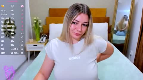 Snapshot of softpleasurex1 chatting on 06-10-26, 06:34 Softpleasurex online show from 06-10-26, 06:34