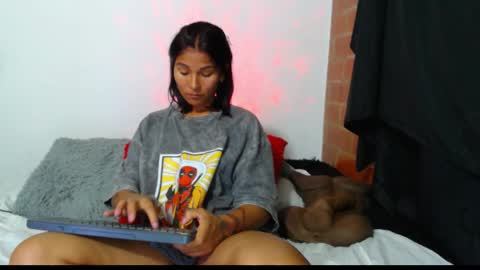  Sofy  online show from 01-08-26, 01:52