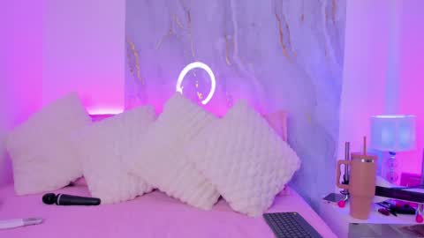   online show from 03-28-26, 03:17