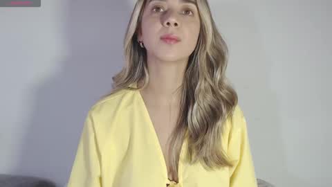 Snapshot of sol_rous chatting on 03-16-26, 01:15 online show from 03-16-26, 01:15