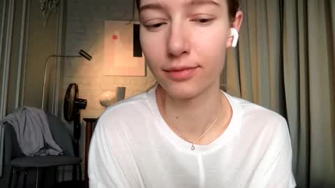 Bella online show from 02-16-26, 06:31