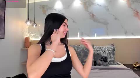 Snapshot of solavelar chatting on 07-07-26, 12:24 Sol Avelar online show from 07-07-26, 12:24