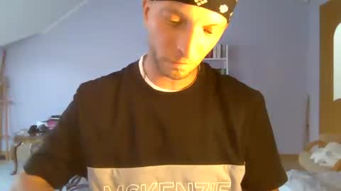 solid_flow online show from 08-03-26, 04:11