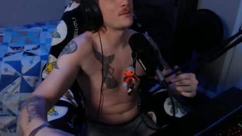 Snapshot of somethinqfunny chatting on 12-09-24, 04:12 Lover Boi online show from 12-09-24, 04:12