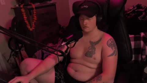 Snapshot of somethinqfunny chatting on 03-16-26, 03:12 Lover Boi online show from 03-16-26, 03:12