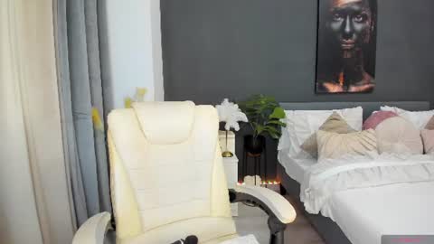 Sonia  Rey online show from 07-20-26, 02:30