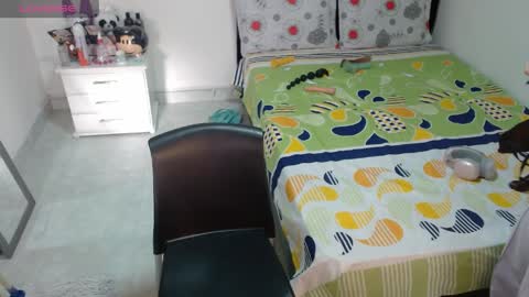 sonialatin69 online show from 04-09-26, 12:10