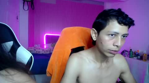 sonic_jess07 online show from 05-18-26, 09:15