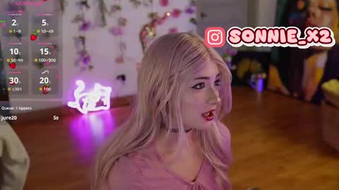 Snapshot of sonnie_mami chatting on 04-15-26, 02:57 Sonnie online show from 04-15-26, 02:57