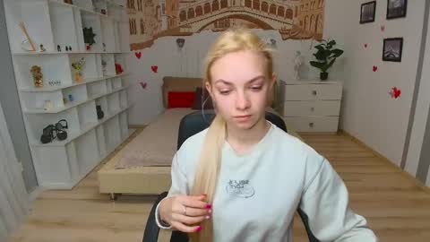 Sonya online show from 04-14-26, 06:08