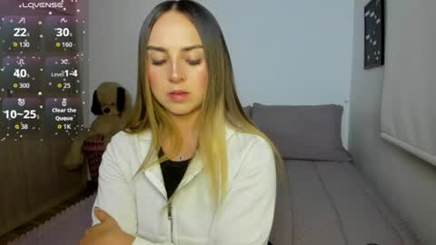 Snapshot of sophi_moreno chatting on 06-26-26, 03:11 Sofi online show from 06-26-26, 03:11